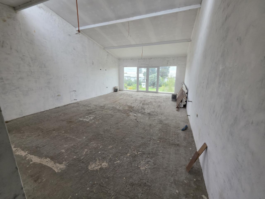 terreno-con-casa-en-obra-de-400-m2-y-alto-fluj-7