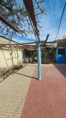 oportunidad-casa-familiar-en-sector-los-estand-3