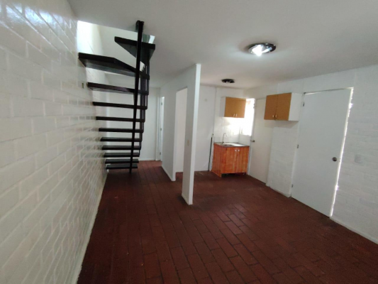 excelente-casa-en-pasaje-cerrado-sector-centri-5