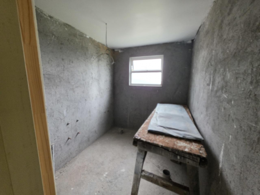 terreno-con-casa-en-obra-de-400-m2-y-alto-fluj-9