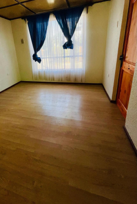 se-vende-casa-en-villa-las-quintas,-los-angeles-8