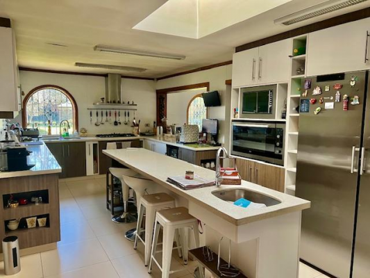 increible-parcela-de-43000m2-con-casa-de-480m2-5
