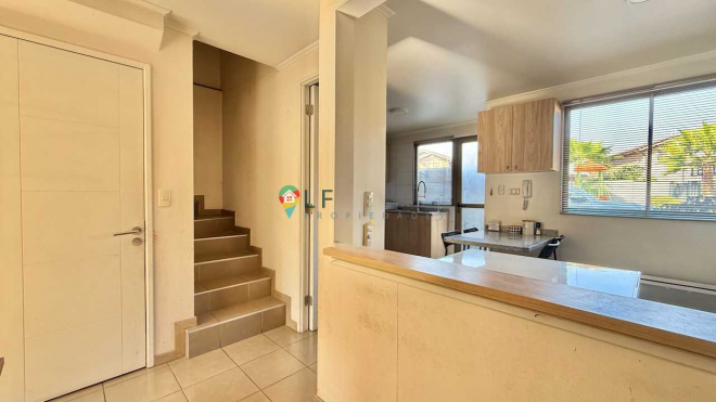 casa-en-huechuraba,-2-pisos,-condominio-(161363)-8
