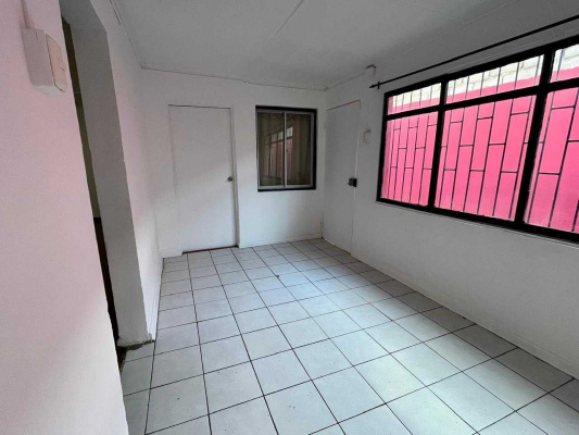 amplia-casa-remodelada-(164011)-9