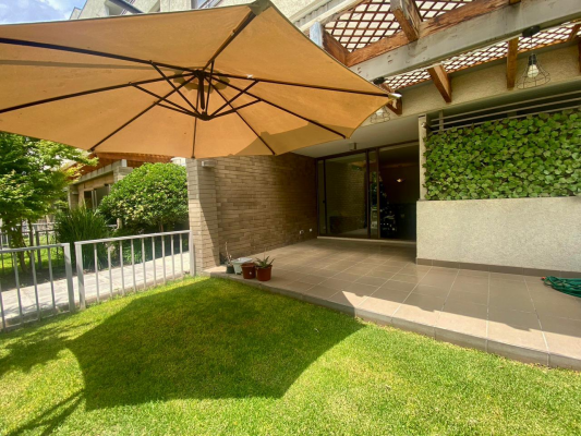 rebajado!-departamento-con-hermoso-patio-3