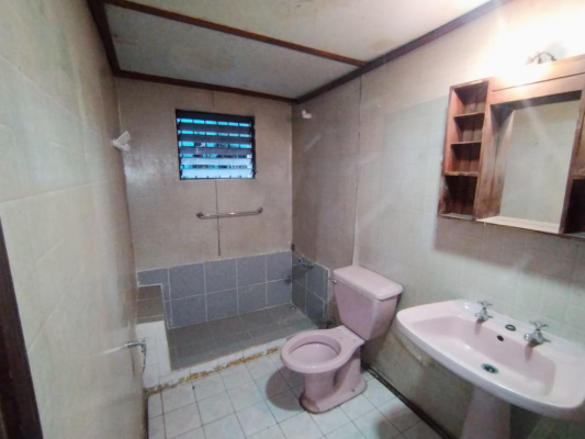venta-casa-con-amplio-terreno-especial-para-inv-3