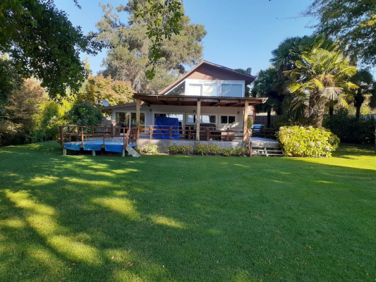 hermosa-casa-con-38-mts-de-rivera-lago,-el-es-8