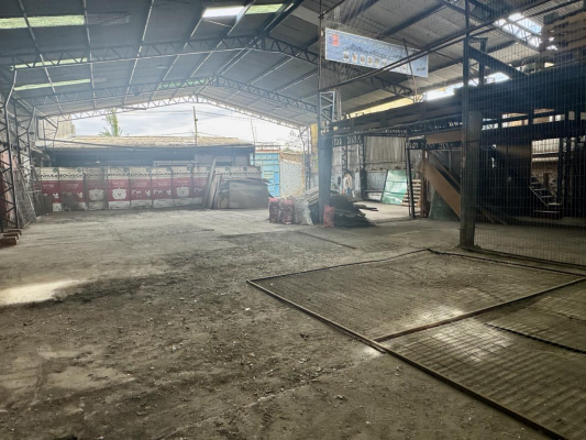 gran-terreno-comercial-con-construccion-y-galpo-7