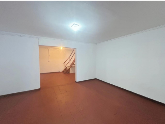 venta-gran-casa-en-av-principal-jose-maria-caro-3