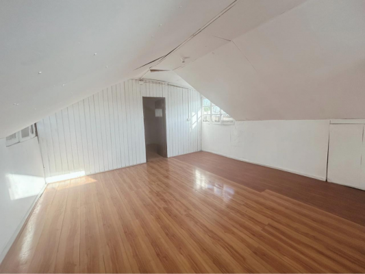 venta-gran-casa-en-av-principal-jose-maria-caro-9