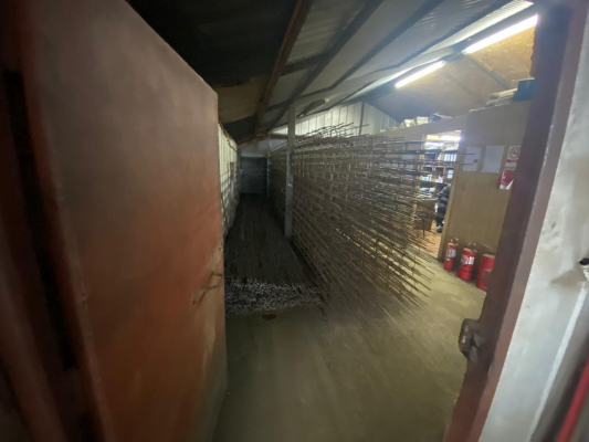 se-vende-local-comercial-en-plena-avenida-princ-5