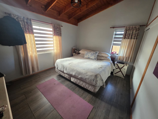 se-vende-casa-de-3d-con-terreno-extenso-y-galpo-9