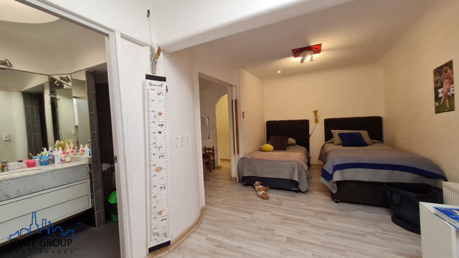 casa-con-arquitectura-unica-en-la-reina-7