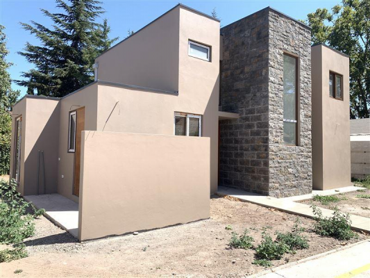 venta-casa-de-160-m2-en-condominio-isla-de-maipo-3