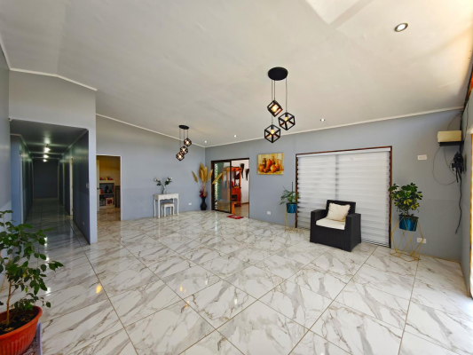 increible-parcela-5600m2-con-casa-5d-3b-piscina-3