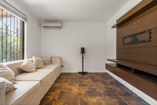venta-de-acogedora-casa-en-penalolen-5d-5b-8