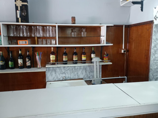 vendo-local-con-patentes-de-fuente-de-soda-y-re-6