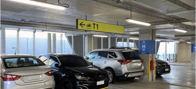 ejecutivo-vende-estacionamiento-5