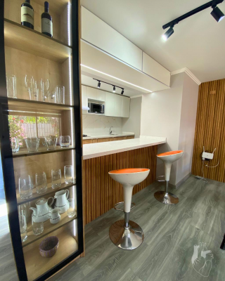casa-con-6d,-3b,-3e,-y-adicional-un-depto-6