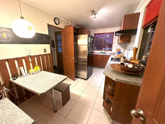casa-con-piscina-4-d-3-b-estilo-chilena-8