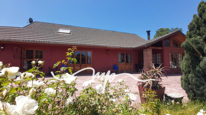 casa-estilo-colonial-en-parcela-condominio-san--4