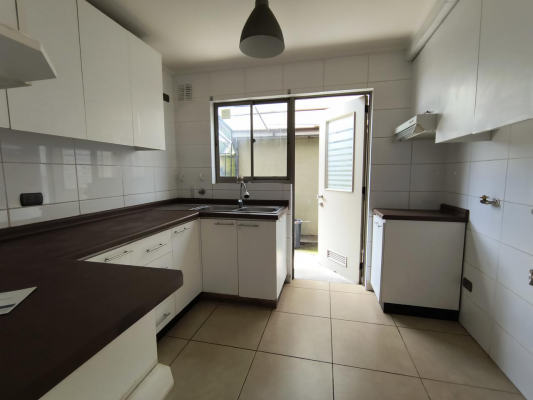 casa-3-dormitorios-y-sala-de-estar-chillan-norte-5