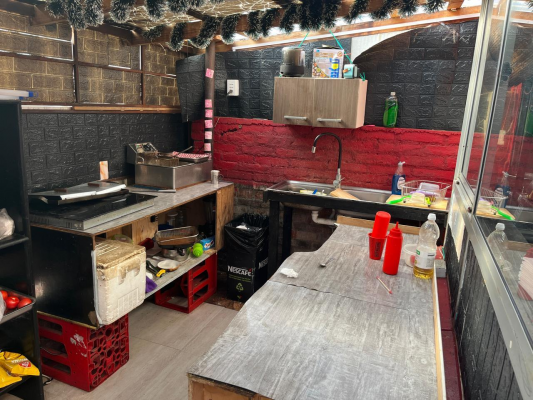 se-vende-casa-con-local-comercial-funcionando-9