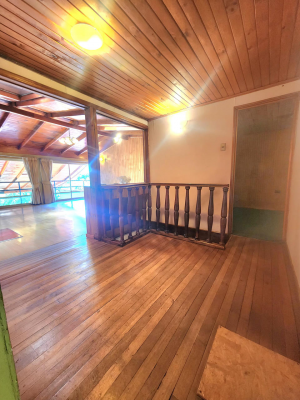vende-amplia-casa-familiar-a-pasos-del-centro-d-7