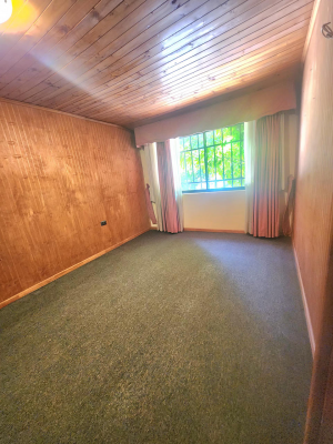vende-amplia-casa-familiar-a-pasos-del-centro-d-8