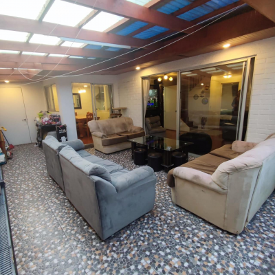 se-vende-moderna-y-amplia-casa-en-lomas-de-eyza-7