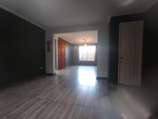 amplia,-remodela-y-bien-conectada-casa-8