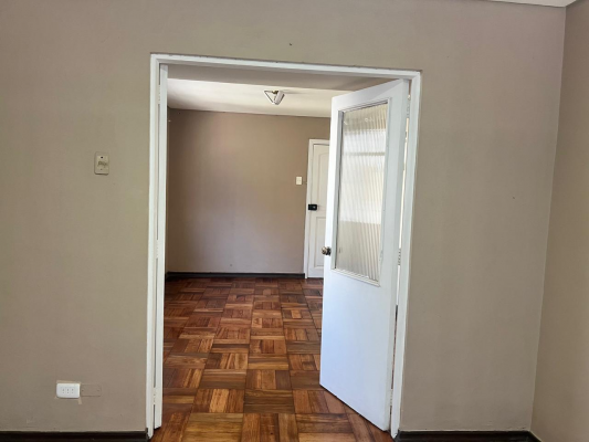 en-edificio-antiguo-vendo-a-precio-rebajado-de-9