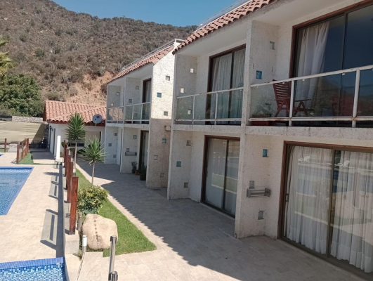 casa-en-olmue-de-dos-pisos-con-piscina-6