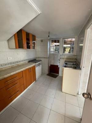 vendo-casa-a-8-minutos-metro-las-mercedes-pasaj-3