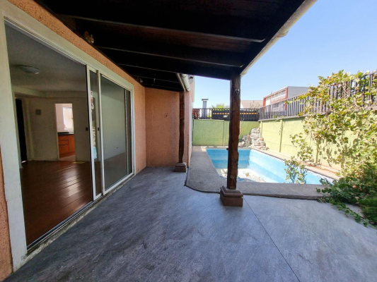 venta-de-hermosa-casa-con-piscina-en-valle-gran-4