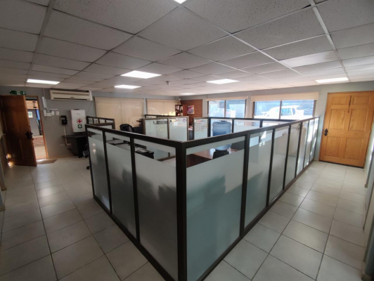 se-vende-casa-con-amplio-terreno-4