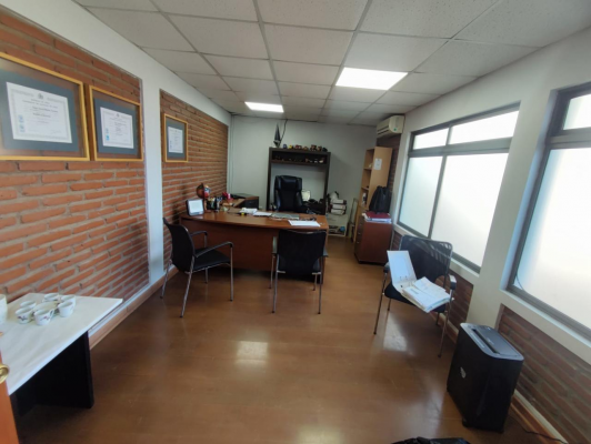 se-vende-casa-con-amplio-terreno-9