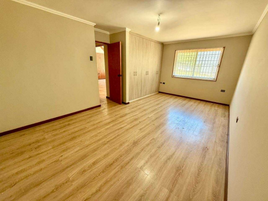 moderna-casa-con-excelente-conectividad-(170273)-4