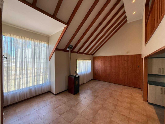 moderna-casa-con-excelente-conectividad-(170273)-8