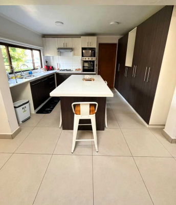 vivienda-moderna-ideal-para-familias-grandes-(1-8