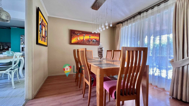 casa-en-huechuraba,-3-pisos,-en-condominio-(163-7