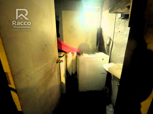 casa-con-local-comercial-frente-a-parque-brasil-8