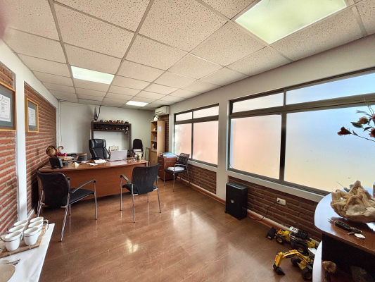 espacio-ideal-para-empresa-con-casa-en1400m2-(-4