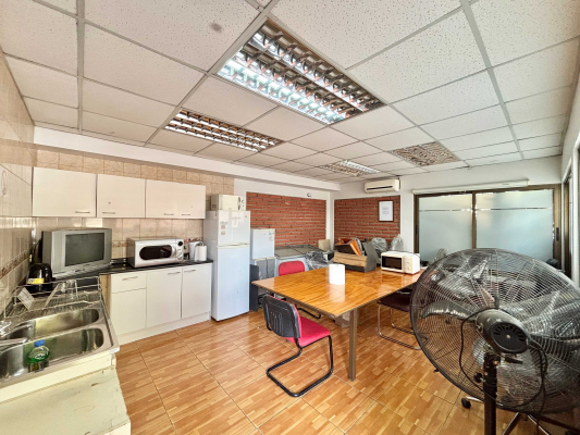 espacio-ideal-para-empresa-con-casa-en1400m2-(-7