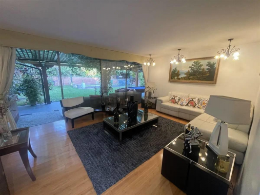 venta-casa-en-la-pircas-grande-amplio-terreno-4