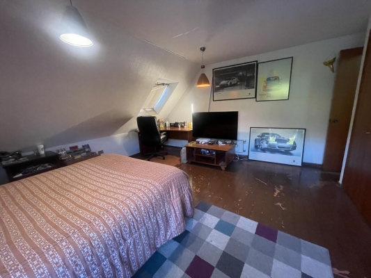 venta-casa-en-la-pircas-grande-amplio-terreno-6