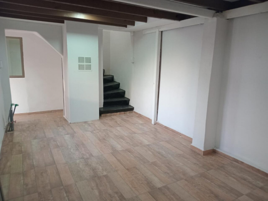 amplia-y-remodelada-casa-en-la-granja-3