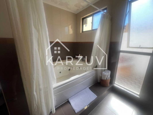 amplia-casa-con-jardin-en-zona-tranquila-(173795)-7