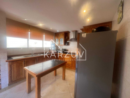 amplia-casa-con-jardin-en-zona-tranquila-(173795)-9