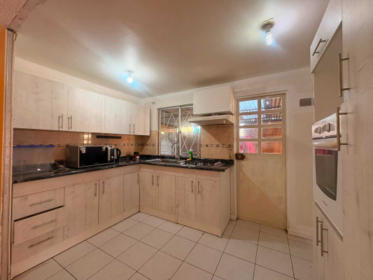 se-vende-casa-3-d+2-b+1-e-en-villa-alemana-(17-9
